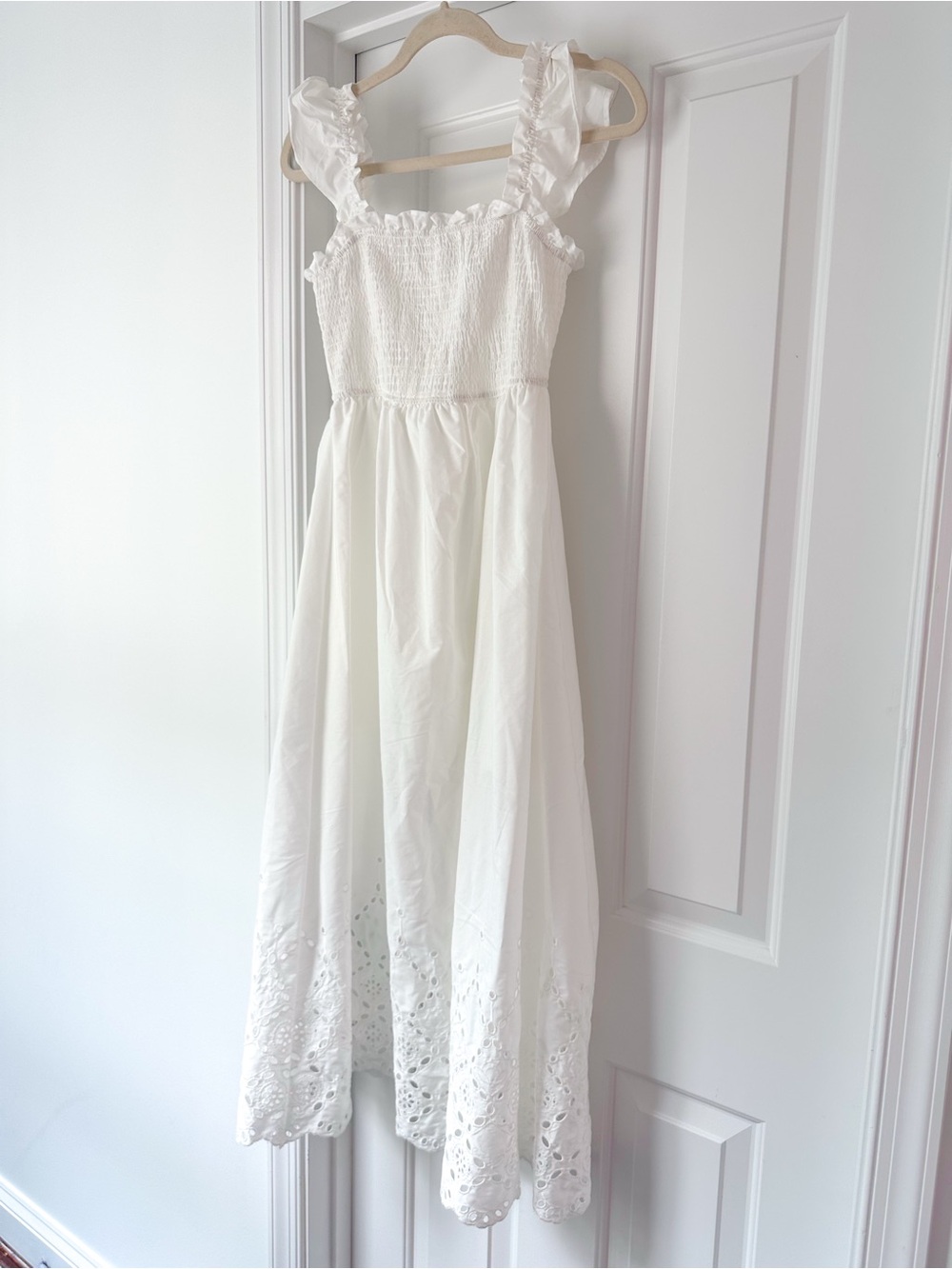 Blu Pepper White Maxi dress size small NWOT